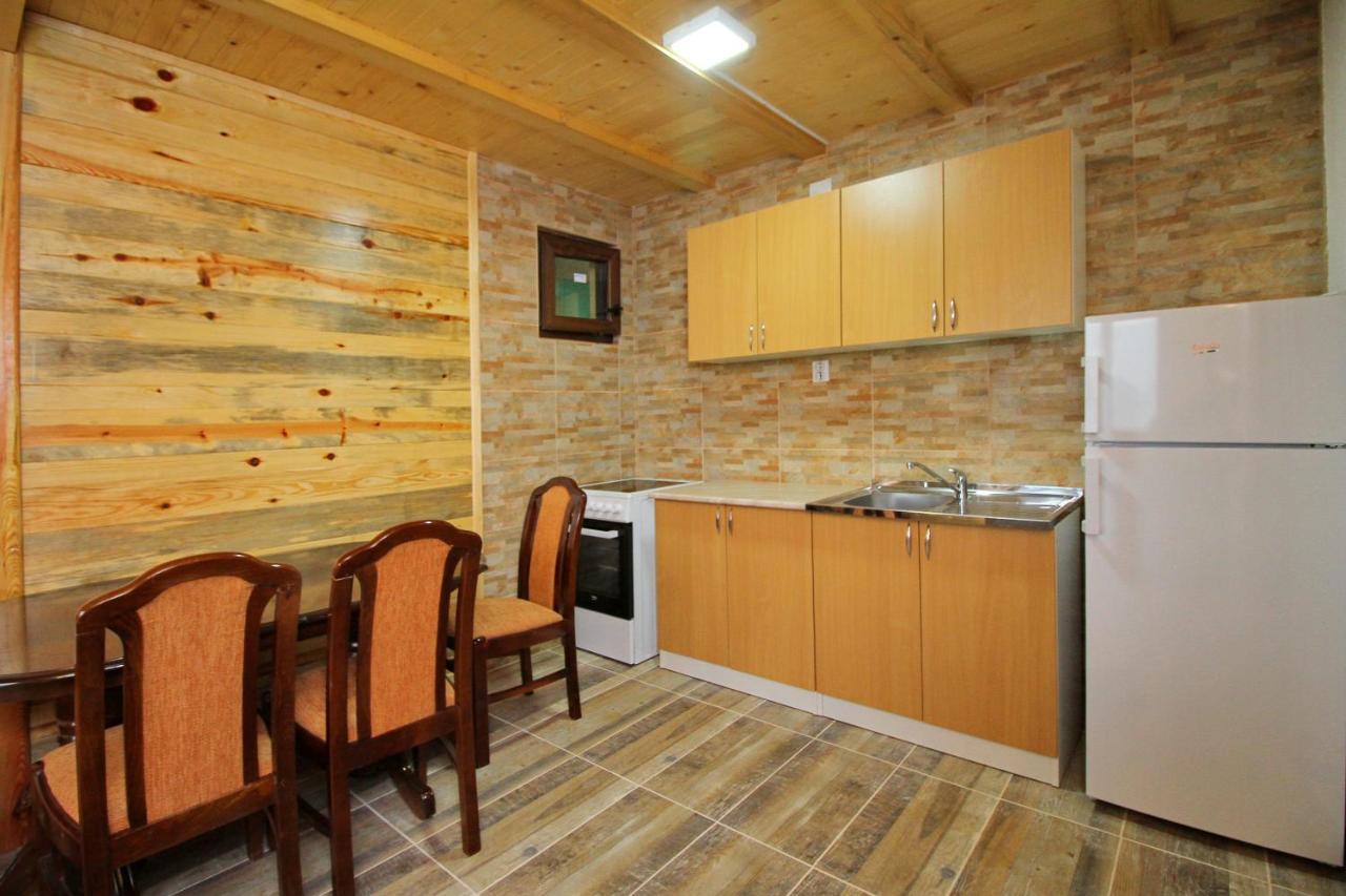 Tara Lake Apartments Jevtici 外观 照片