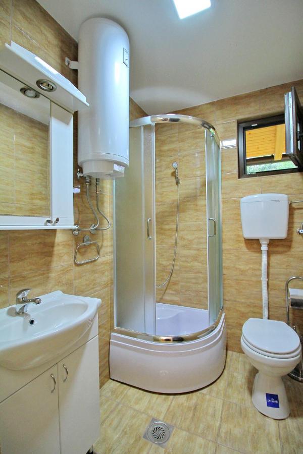 Tara Lake Apartments Jevtici 外观 照片
