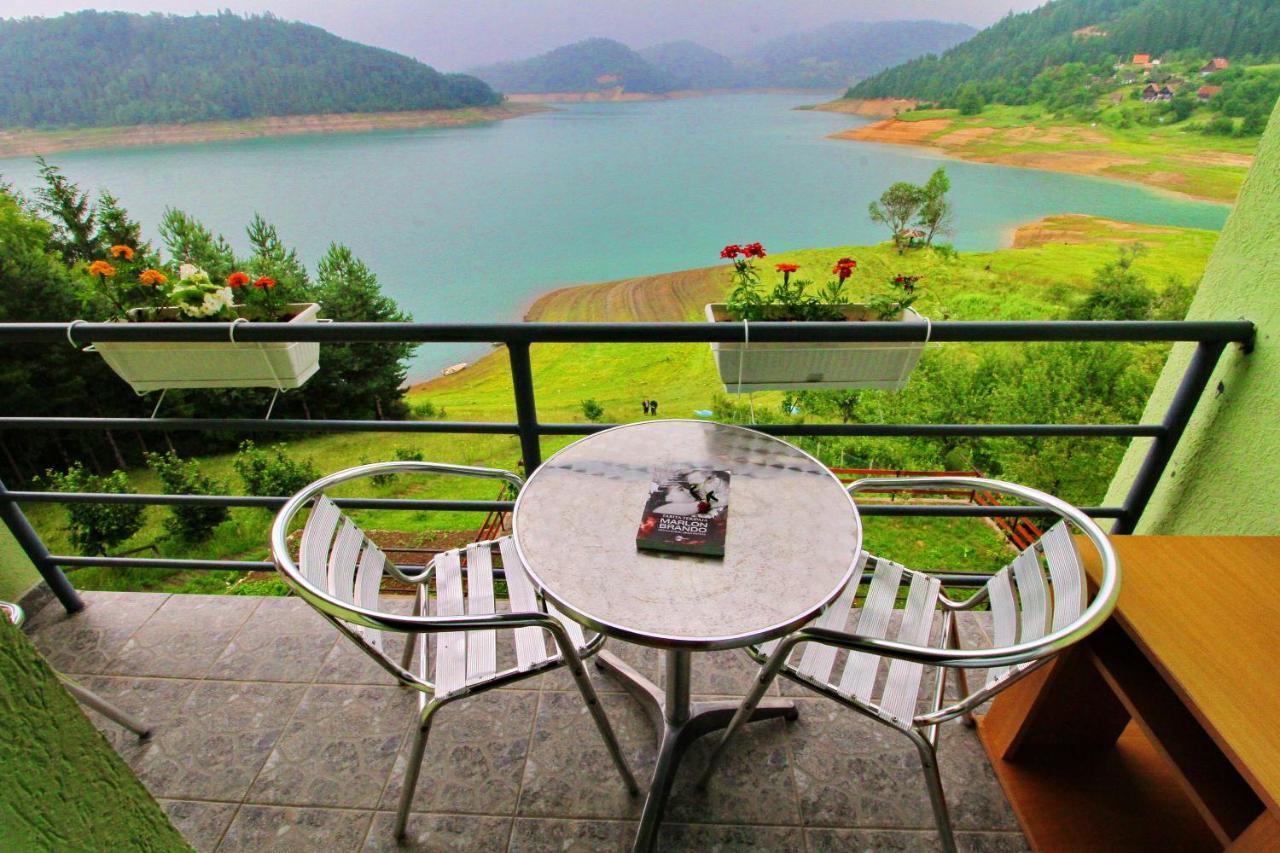 Tara Lake Apartments Jevtici 外观 照片