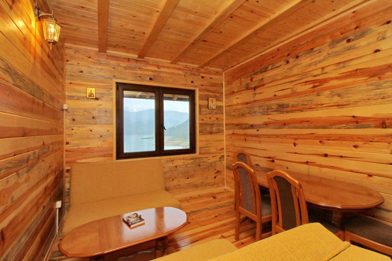 Tara Lake Apartments Jevtici 外观 照片